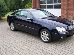 Blau Gebraucht 2002 Mercedes CLK320 Elegance Coupé | 5.950 € (Fairer Preis)