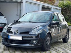 Schwarz Gebraucht 2009 Renault Clio II Expression Kleinwagen | 2.490 € (Fairer Preis)