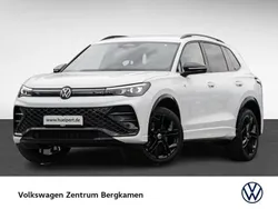 Weiß Gebraucht 2025 VW Tiguan R-line SUV | 50.880 € (Etwas zu teuer)