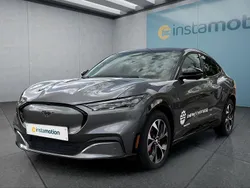 Grau Gebraucht 2023 Ford Mustang Mach-E SUV | 39.349 € (Superpreis)