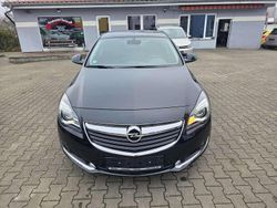 Schwarz Gebraucht 2015 Opel Insignia Selection Limousine | 8.100 € (Superpreis)