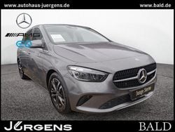 Grau metalliclack mountaingrau Gebraucht 2024 Mercedes B180 Progressive Van / Kleinbus | 26.290 € (Superpreis)