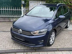 Blau Gebraucht 2016 VW Golf Sportsvan Highline Van / Kleinbus | 5.700 € (Guter Preis)