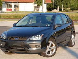 Schwarz metallic Gebraucht 2006 Ford Focus Sport Limousine | 4.900 €
