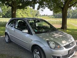 Gebraucht 2007 Ford Fiesta Style Kleinwagen | 2.800 € (Teuer)
