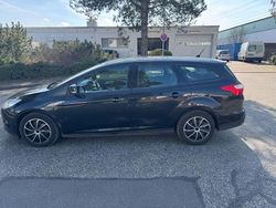 Schwarz Gebraucht 2014 Ford Focus Kombi | 2.390 € (Superpreis)