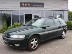 Grün Gebraucht 1998 Opel Vectra Kombi | 1.300 € (Guter Preis)