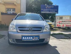 Grau Gebraucht 2003 Opel Meriva Cosmo Van / Kleinbus | 2.490 € (Fairer Preis)