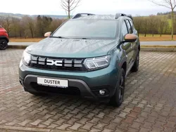 Zedergrün Gebraucht 2023 Dacia Duster Extreme SUV | 25.240 € (Etwas zu teuer)