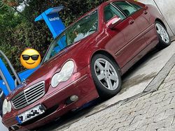 Rot Gebraucht 2002 Mercedes C180 Limousine | 1.800 € (Guter Preis)