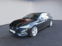 Mitternachtsschwarz Gebraucht 2024 Seat Leon FR Limousine | 27.990 € (Fairer Preis)