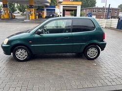 Grün Gebraucht 2001 Honda Logo Kleinwagen | 840 €