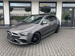 Grau Gebraucht 2019 Mercedes B220 AMG Van / Kleinbus | 25.900 € (Etwas zu teuer)