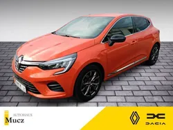 Orange Gebraucht 2021 Renault Clio V Intens Limousine | 16.450 € (Fairer Preis)