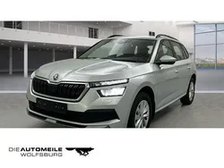 Brilliantsilber metallic (metallic) Gebraucht 2024 Skoda Kamiq Ambition SUV | 22.880 € (Fairer Preis)