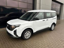 Weiß Gebraucht 2024 Ford Tourneo Courier Trend Van / Kleinbus | 21.990 € (Superpreis)