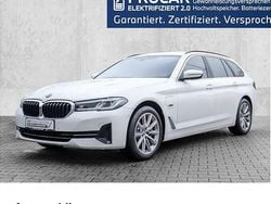 Weiß Gebraucht 2023 BMW 530e Sport Line Kombi | 36.700 € (Fairer Preis)