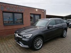 Grau Gebraucht 2022 Mercedes GLC300e AMG SUV | 33.900 € (Fairer Preis)