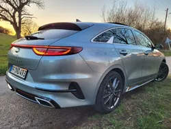 Grau Gebraucht 2019 Kia ProCeed GT-Line Kleinwagen | 17.900 € (Fairer Preis)