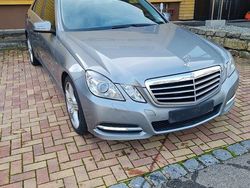 Schwarz Gebraucht 2013 Mercedes E300 Avantgarde Limousine | 14.400 € (Fairer Preis)