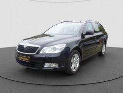 Schwarz Gebraucht 2012 Skoda Octavia Elegance Kombi | 8.999 € (Fairer Preis)
