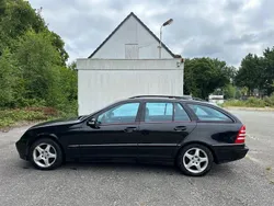 Schwarz Gebraucht 2004 Mercedes C220 Avantgarde Kombi | 1.490 € (Superpreis)