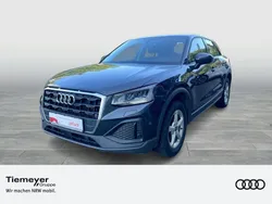 Grau Gebraucht 2023 Audi Q2 SUV | 22.940 € (Guter Preis)
