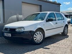 Weiß Gebraucht 1999 VW Golf IV Basis Limousine | 499 € (Guter Preis)
