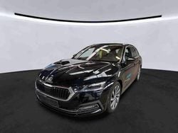 Crystalschwarz metallic Gebraucht 2020 Skoda Octavia First Edition Kombi | 19.790 € (Guter Preis)