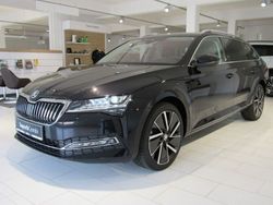 Blackmagic perleffekt Gebraucht 2023 Skoda Superb Style Kombi | 40.990 € (Etwas zu teuer)