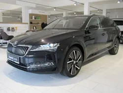 Blackmagic perleffekt Gebraucht 2023 Skoda Superb Style Kombi | 40.990 € (Etwas zu teuer)