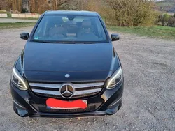 Schwarz Gebraucht 2016 Mercedes B180 Van / Kleinbus | 14.650 € (Guter Preis)