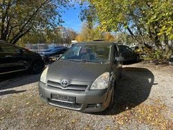 Grau Gebraucht 2006 Toyota Corolla Verso Executive Van / Kleinbus | 2.799 € (Superpreis)