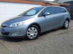 Grau Gebraucht 2012 Opel Astra Sport Kombi | 4.599 € (Fairer Preis)