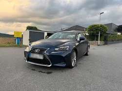 Blau Gebraucht 2017 Lexus IS300h Luxury Line Limousine | 21.000 € (Fairer Preis)
