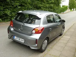 Grau Gebraucht 2023 Mitsubishi Space Star Select Kleinwagen | 8.990 € (Guter Preis)