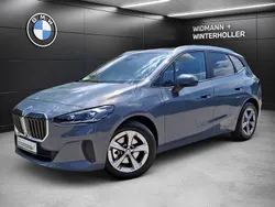 Grau Gebraucht 2023 BMW 225 Active Tourer Luxury Line Van / Kleinbus | 35.380 € (Fairer Preis)
