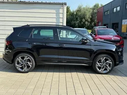 Magic black magic black Neu 2025 Skoda Karoq SportLine SUV | 39.710 € (Guter Preis)