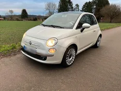 Weiß Gebraucht 2009 Fiat 500 Lounge Kleinwagen | 3.900 € (Etwas zu teuer)
