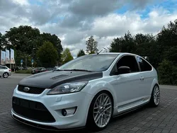 Weiß Gebraucht 2010 Ford Focus ST Coupé | 10.000 € (Teuer)