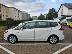 Weiß Gebraucht 2018 Opel Zafira Tourer Van / Kleinbus | 9.500 € (Fairer Preis)