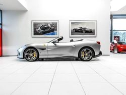 Grau Gebraucht 2019 Ferrari Portofino Cabrio | 215.000 €