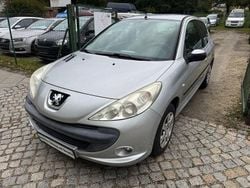 Grau Gebraucht 2010 Peugeot 206+ Kleinwagen | 2.999 € (Etwas zu teuer)
