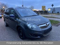 Grau Gebraucht 2011 Opel Zafira Sport Van / Kleinbus | 3.999 € (Superpreis)
