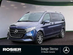 Blau / sodalithblau Gebraucht 2024 Mercedes V300 Style Van / Kleinbus | 65.950 € (Fairer Preis)