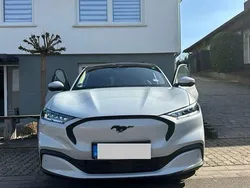 Weiß Gebraucht 2021 Ford Mustang Mach-E Standard Range SUV | 27.100 € (Superpreis)