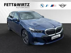 Phytonicblau metallic Gebraucht 2024 BMW i5 M Sport Limousine | 59.499 €
