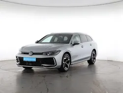 Oyster silver Gebraucht 2025 VW Passat R-line Kombi | 49.150 € (Superpreis)