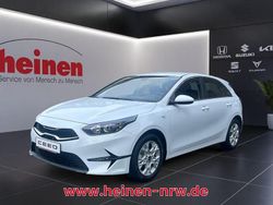 Weiß Neu 2025 Kia Ceed Comfort Limousine | 23.380 € (Fairer Preis)