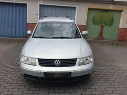 Silber Gebraucht 1999 VW Passat Kombi | 700 € (Guter Preis)